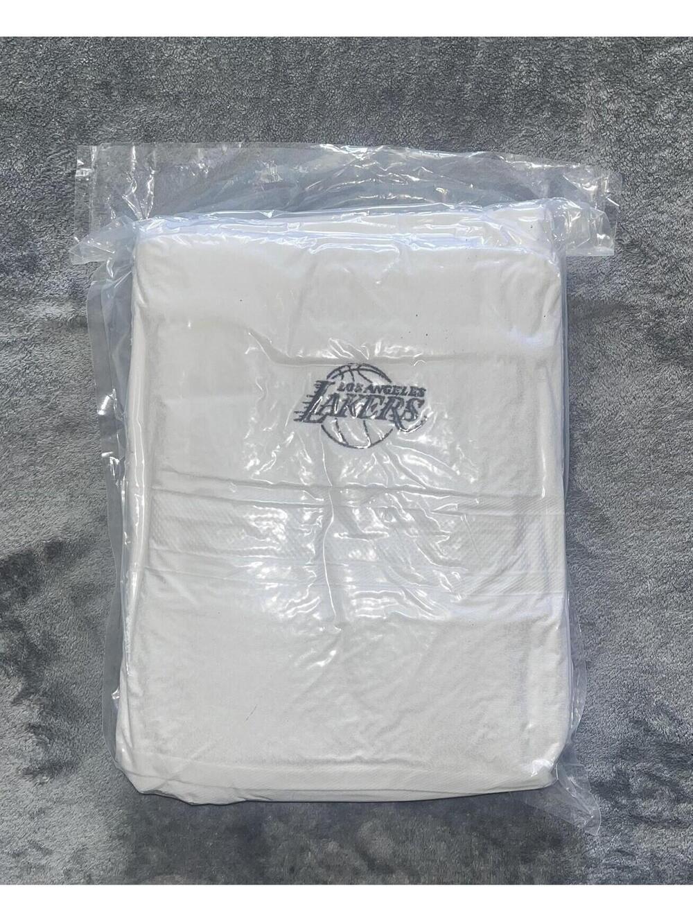NBA Los Angeles Lakers Bath Towels Two White Embroidered 2000’s Sealed